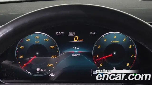 Mercedes-Benz GLB-Class 2020 — Фото 8/20
