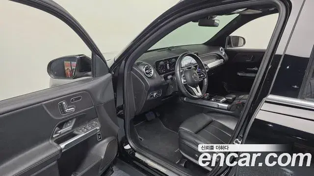 Mercedes-Benz GLB-Class 2020 — Фото 10/20