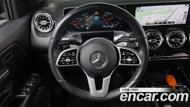 Mercedes-Benz GLB-Class 2020 — Фото 14/20