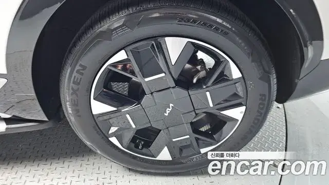 Kia Sportage 2024 — ფოტო 23/36