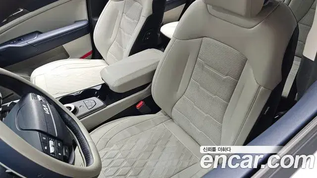 Kia Sportage 2024 — ფოტო 17/36