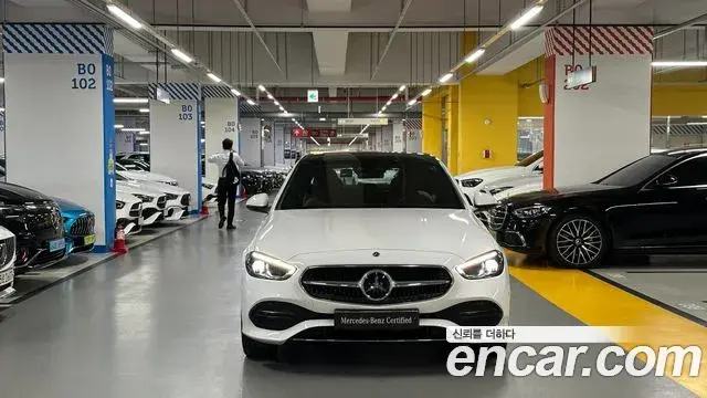 Mercedes-Benz C-Class 2026 — Фото 1/20