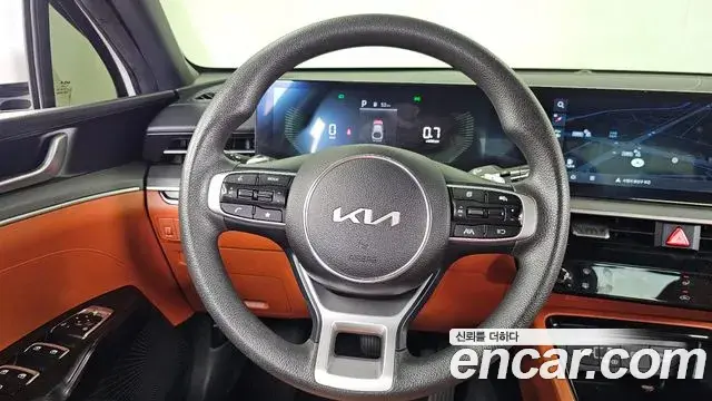 Kia K5 2023 — Фото 13/20