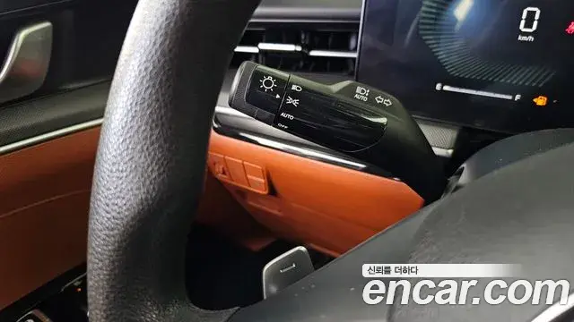 Kia K5 2023 — Şəkil 4/30