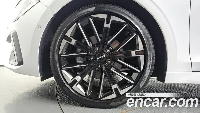 Kia K5 2024 — ფოტო 7/30