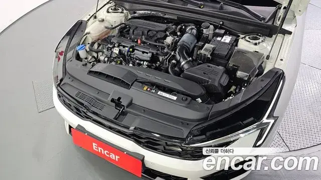 Kia K5 2024 — ფოტო 16/30