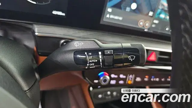 Kia K5 2024 — ფოტო 18/30