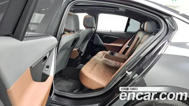 BMW 5 Series 2023 — Photo 4/20