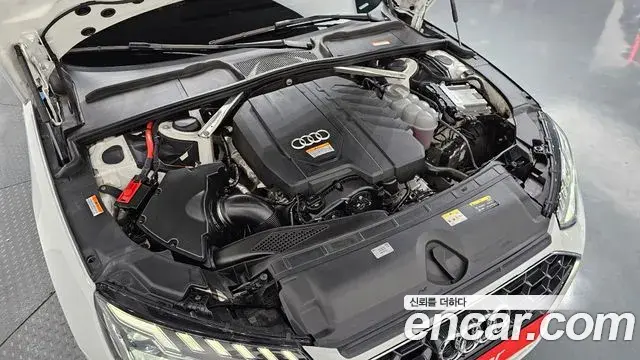 Audi A4 2022 — Photo 32/35