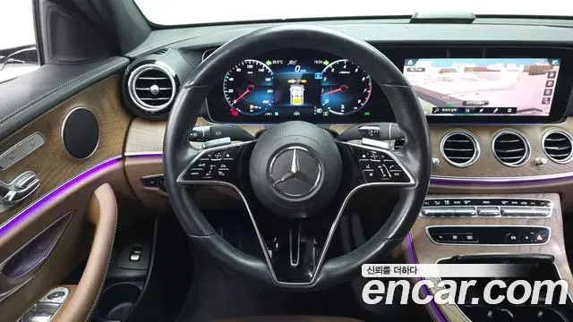 Mercedes-Benz E-Class 2021 — Фото 13/20