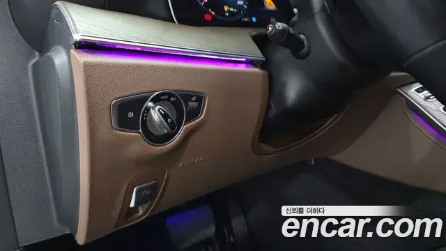 Mercedes-Benz E-Class 2021 — Şəkil 19/40