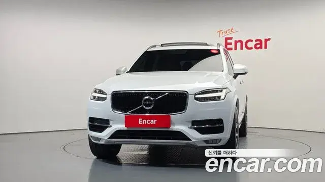 Volvo XC90 2018 — Photo 18/20