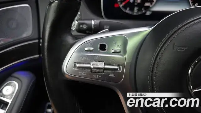 Mercedes-Benz S-Class 2018 — ფოტო 32/36