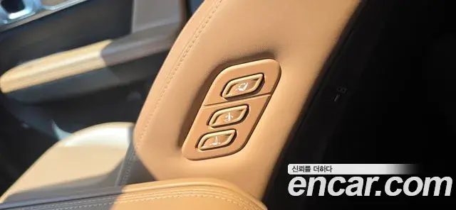 Hyundai Santa Fe 2023 — Şəkil 10/19