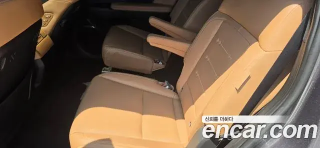Hyundai Santa Fe 2023 — Şəkil 12/19