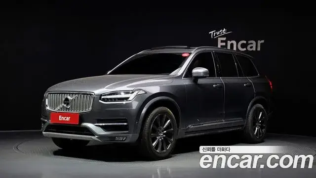 Volvo XC90 2018 — Фото 1/20