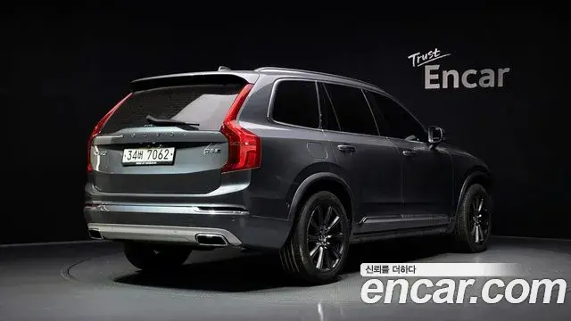Volvo XC90 2018 — Фото 2/20