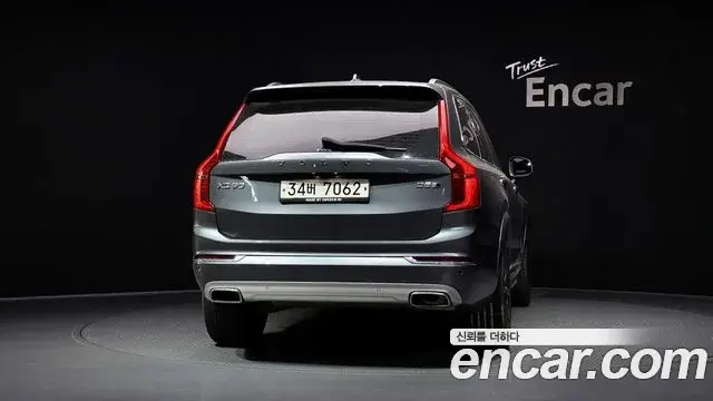 Volvo XC90 2018 — Фото 4/20