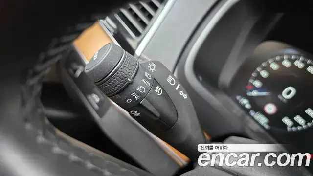 Volvo XC90 2018 — ფოტო 5/35