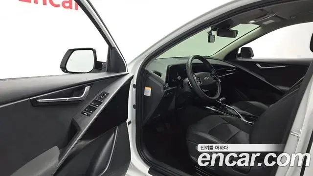 Kia Niro 2022 — Photo 9/31