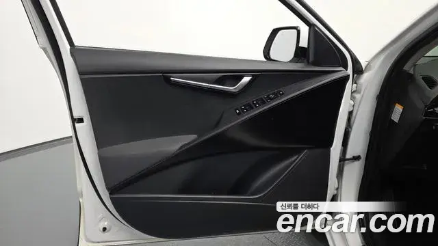 Kia Niro 2022 — Photo 21/31