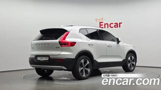 Volvo XC40 2024 — Şəkil 16/20