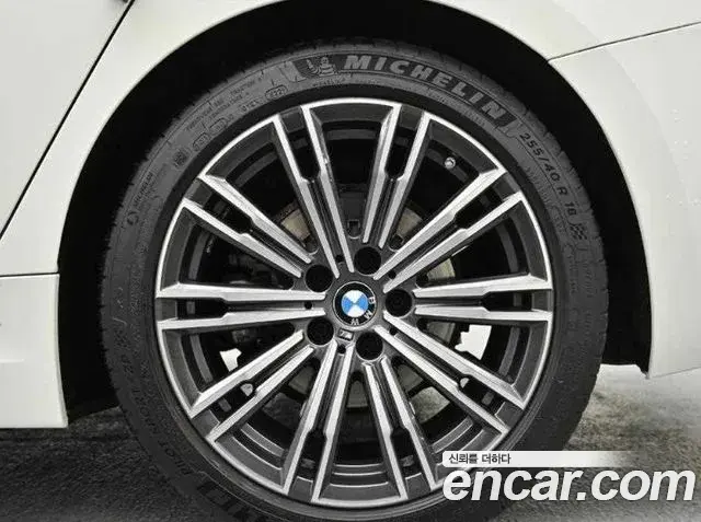 BMW 3 Series 2022 — Photo 20/20