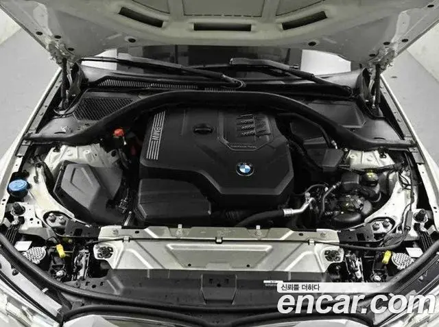 BMW 3 Series 2022 — Photo 16/20