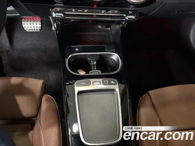Mercedes-Benz A-Class 2026 — Photo 10/16