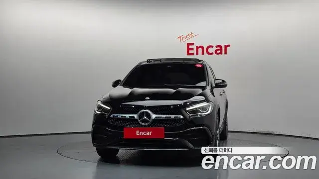 Mercedes-Benz GLA-Class 2020 — Фото 3/20