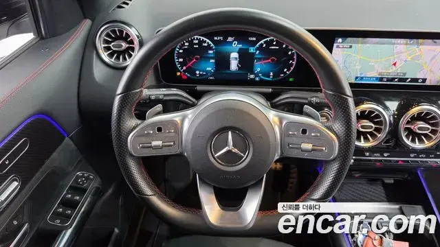 Mercedes-Benz GLA-Class 2020 — Фото 13/20