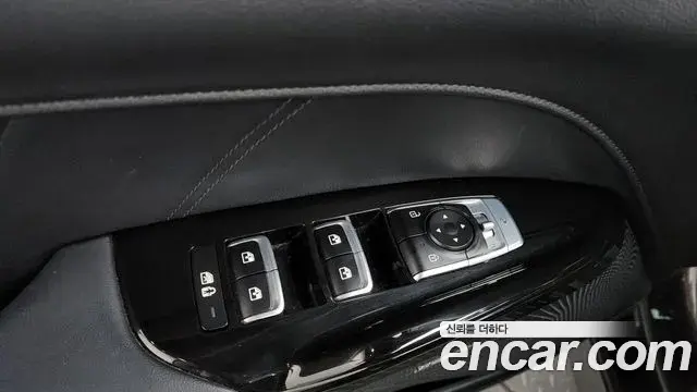 Kia K5 2023 — ფოტო 14/33