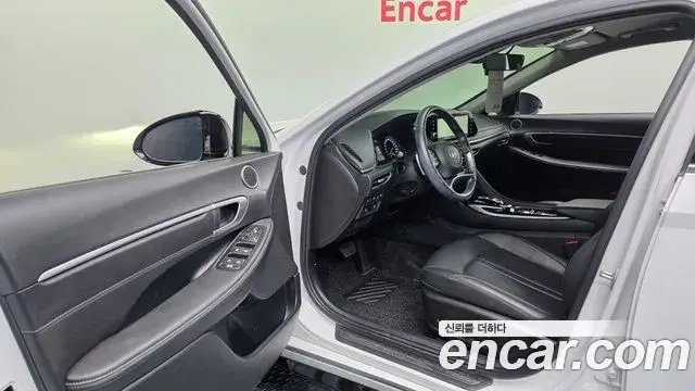 Hyundai Sonata 2022 — Фото 10/20