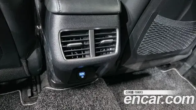 Hyundai Sonata Hybrid 2022 — Photo 24/31