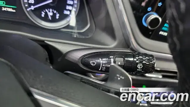 Hyundai Sonata Hybrid 2022 — Photo 18/31