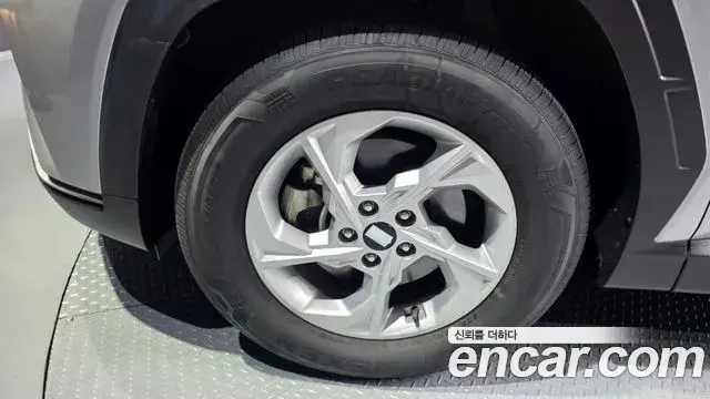 Hyundai Tucson Hybrid 2022 — Photo 33/34