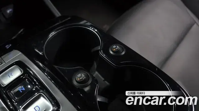 Hyundai Tucson Hybrid 2022 — Photo 24/34