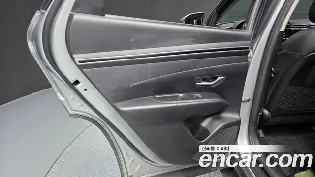Hyundai Tucson Hybrid 2022 — Photo 13/34