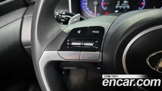 Hyundai Tucson Hybrid 2022 — Photo 28/34