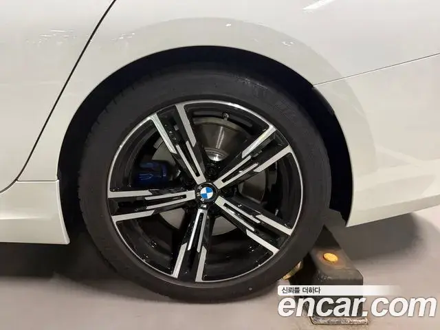 BMW 3 Series 2025 — ფოტო 6/14