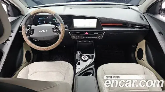 Kia Niro 2025 — Фото 10/20