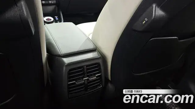 Kia Niro 2025 — ფოტო 20/35