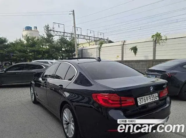 BMW 5 Series 2019 — Şəkil 19/19