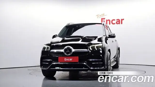 Mercedes-Benz GLE-Class 2019 — ფოტო 11/34