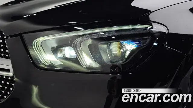 Mercedes-Benz GLE-Class 2019 — ფოტო 21/34
