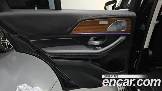 Mercedes-Benz GLE-Class 2019 — ფოტო 17/34