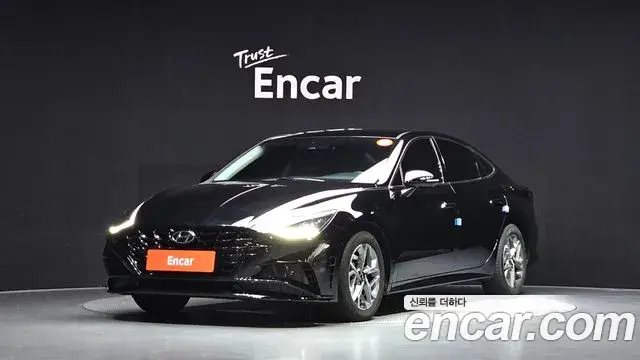 Hyundai Sonata 2022 — Фото 1/20
