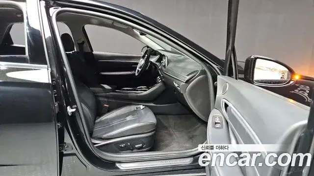Hyundai Sonata 2022 — Фото 18/20