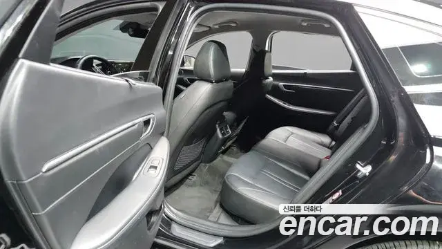 Hyundai Sonata 2022 — Фото 19/20