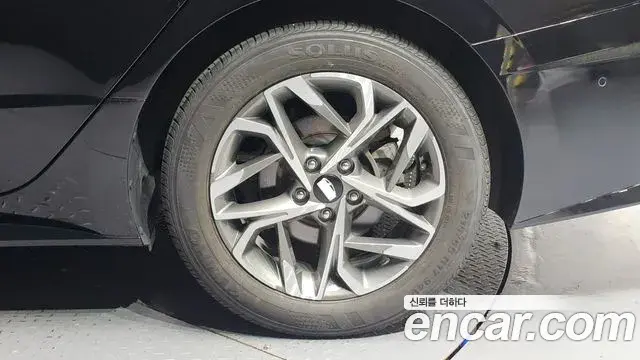 Hyundai Sonata Hybrid 2022 — Şəkil 30/33